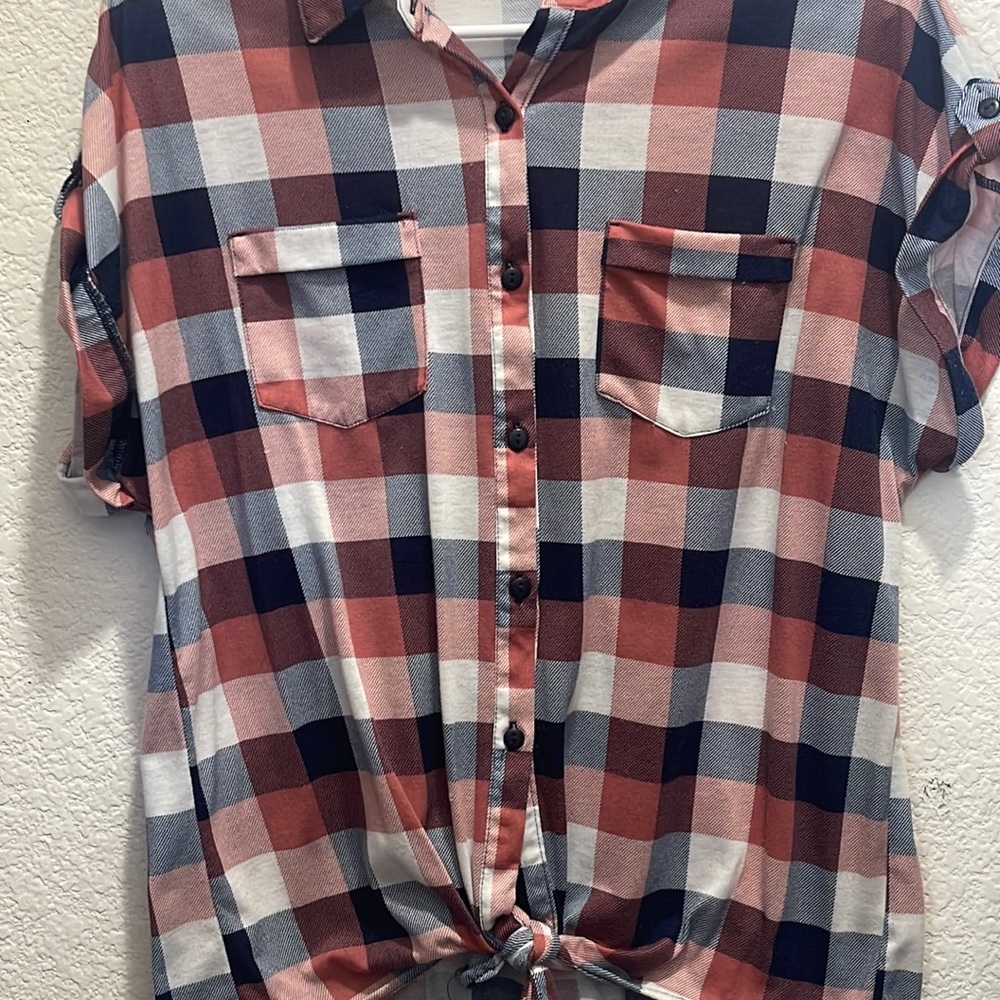 Women’s Medium Pink, Blue, and White Flannel